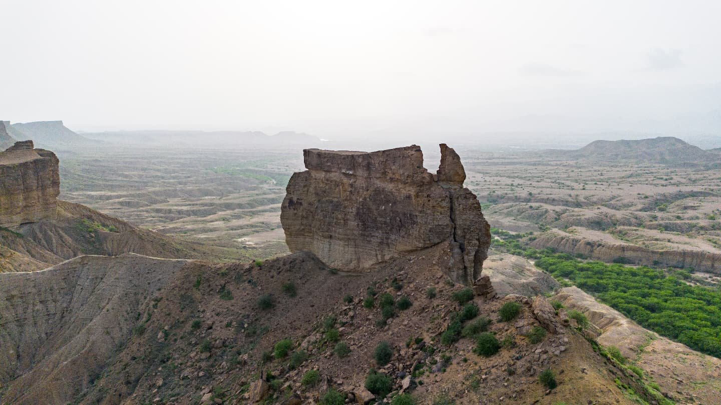 wall-of-the-wild-khirthar-national-park-karachi